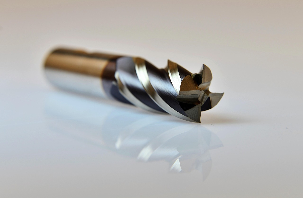 Tungsten Carbide End Mills for Hard Metals